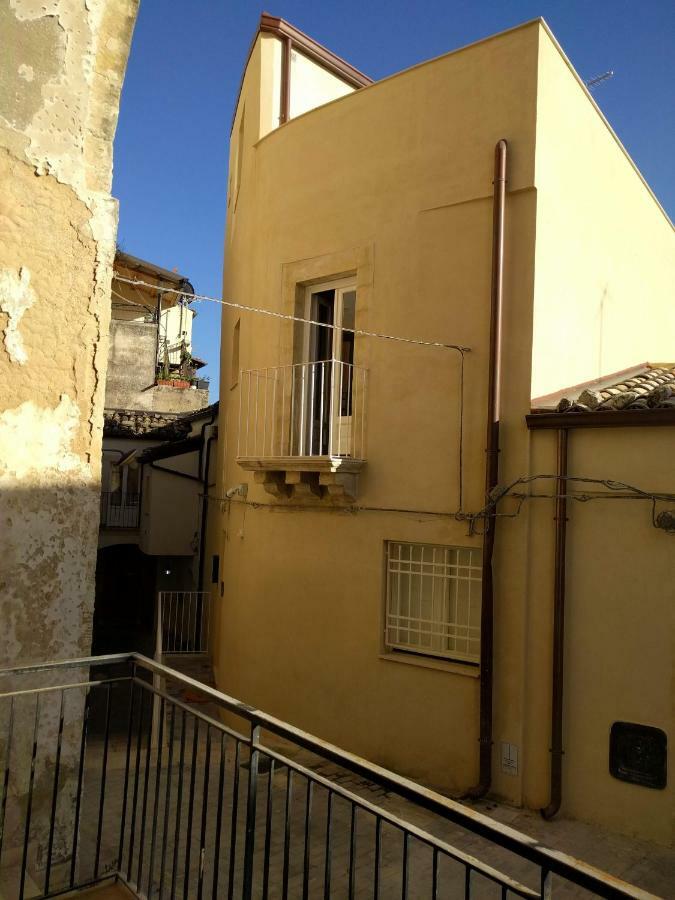 Balate Dimora In Centro Hotel Ragusa Exterior foto
